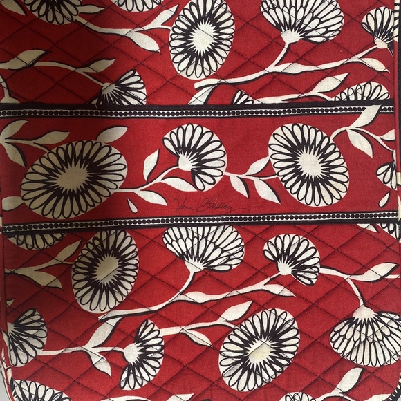 Black, red, and white Vera Bradley laptop case - Picture 2 of 6